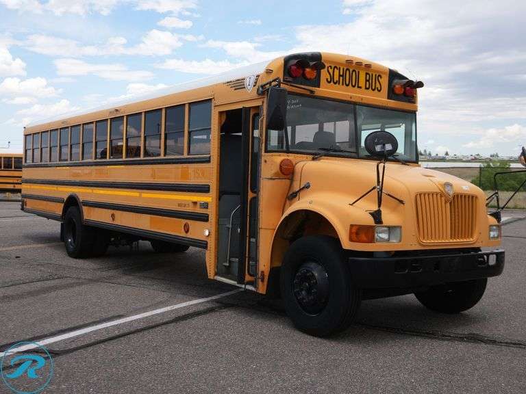 2004 IC Corporation CE300 RWD 77-Passenger School Bus - Roller Auctions