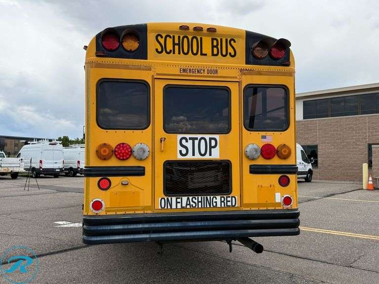 2004  IC Corporation  CE300  RWD  77-Passenger School Bus - Roller Auctions