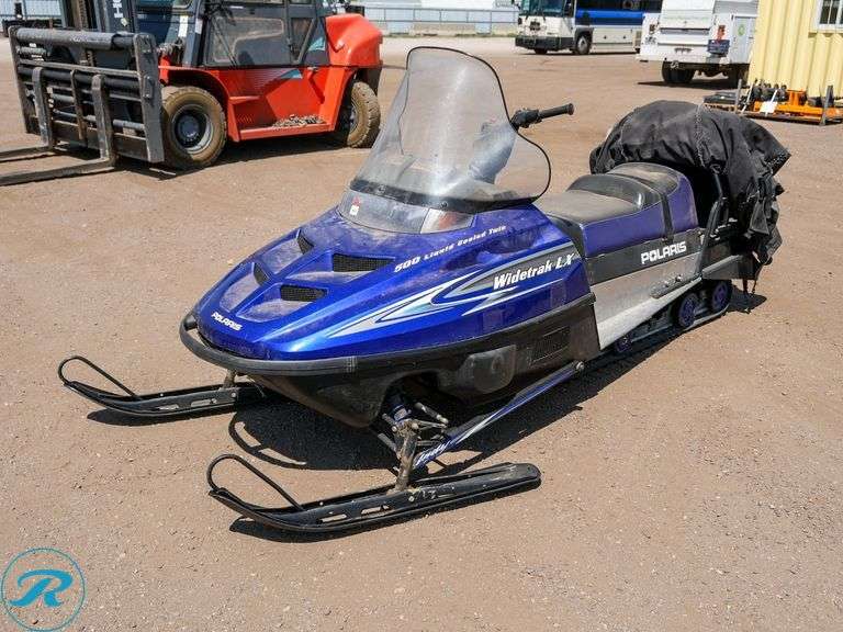 2000  Polaris  Wide Trak XL  Snowmobile