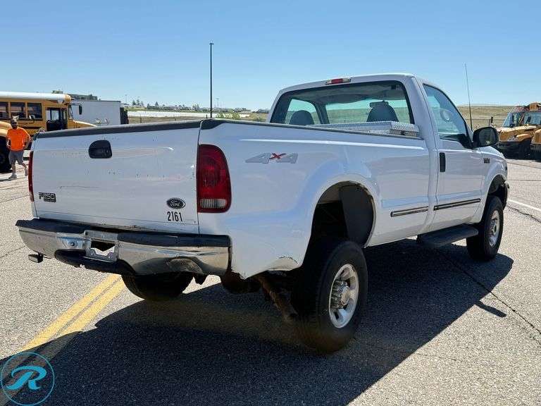 1999  Ford  F250   Super Duty  4WD - Roller Auctions