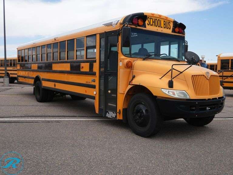 2006  IC Corporation  CE300  RWD  77-Passenger School Bus - Roller Auctions