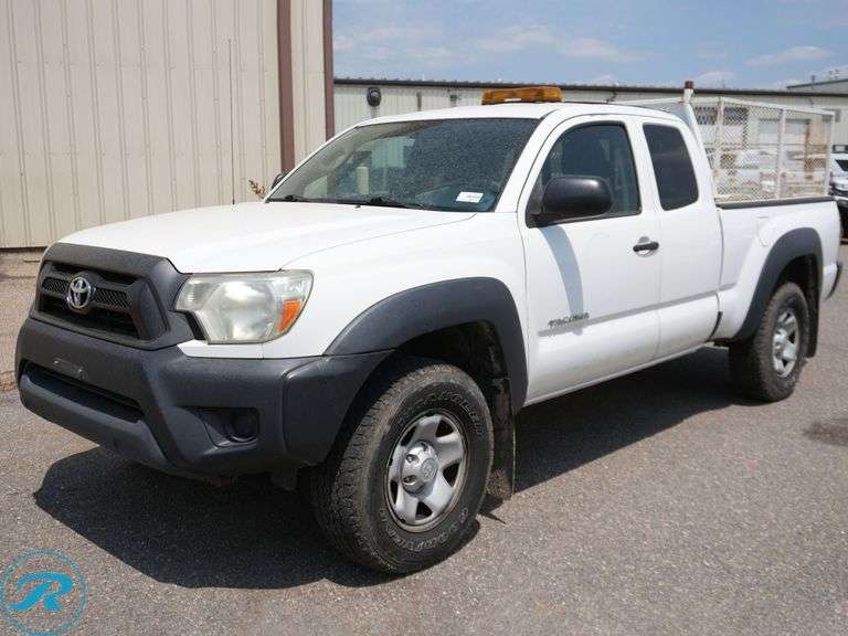 2014  Toyota  Tacoma  4WD Super Cab  Pickup