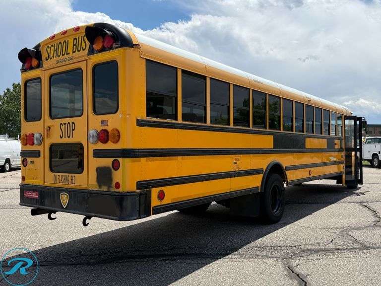 2006  IC Corporation  CE300  RWD  77-Passenger School Bus - Roller Auctions