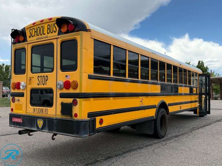 2006 IC Corporation CE300 RWD 77-Passenger School Bus - Roller Auctions