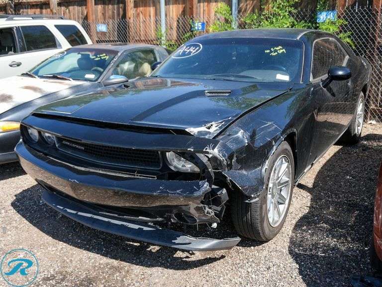 2012 Dodge Challenger SXT RWD