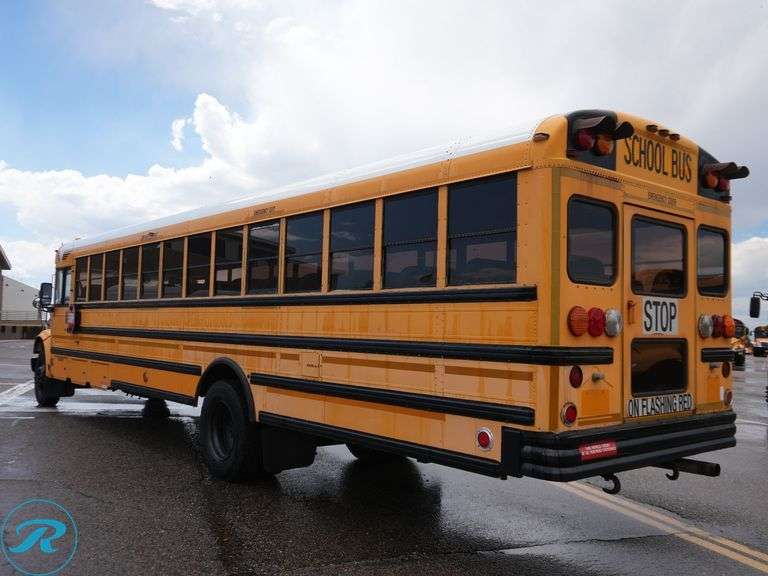 2004  IC Corporation  CE300  RWD  77-Passenger School Bus - Roller Auctions