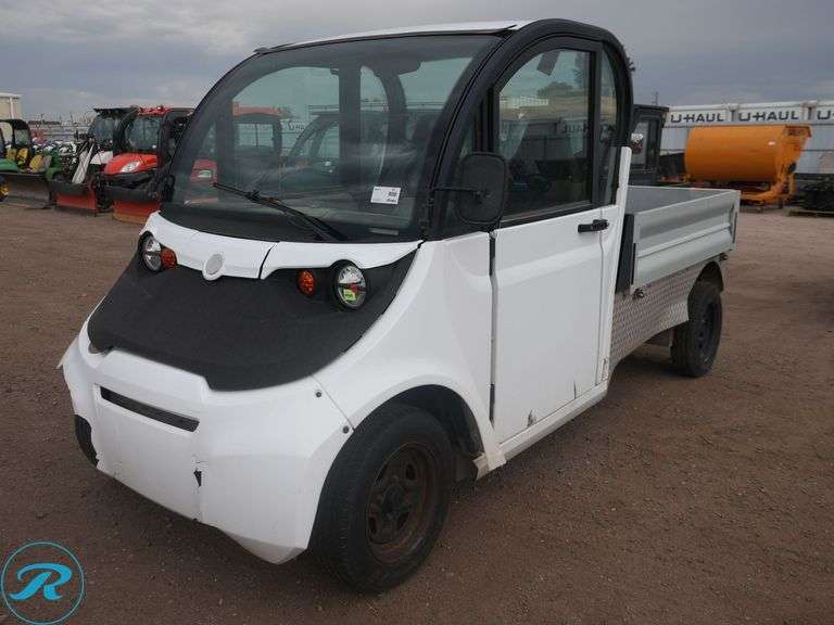2018  Polaris  Gem  eLXD  RWD  Truckster