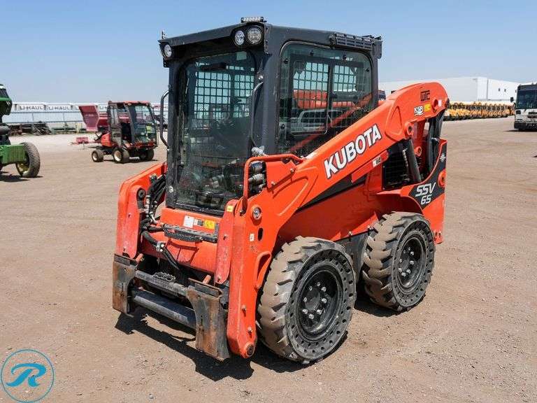 2019  Kubota  SSV65  Skid Steer Loader