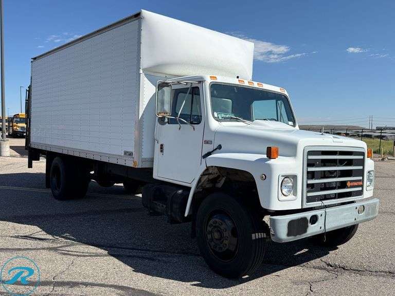 1987  International  1954  RWD  Box Truck - Roller Auctions