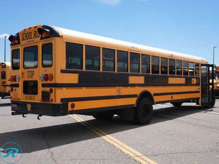 2006  IC Corporation  CE300  RWD  77-Passenger School Bus - Roller Auctions