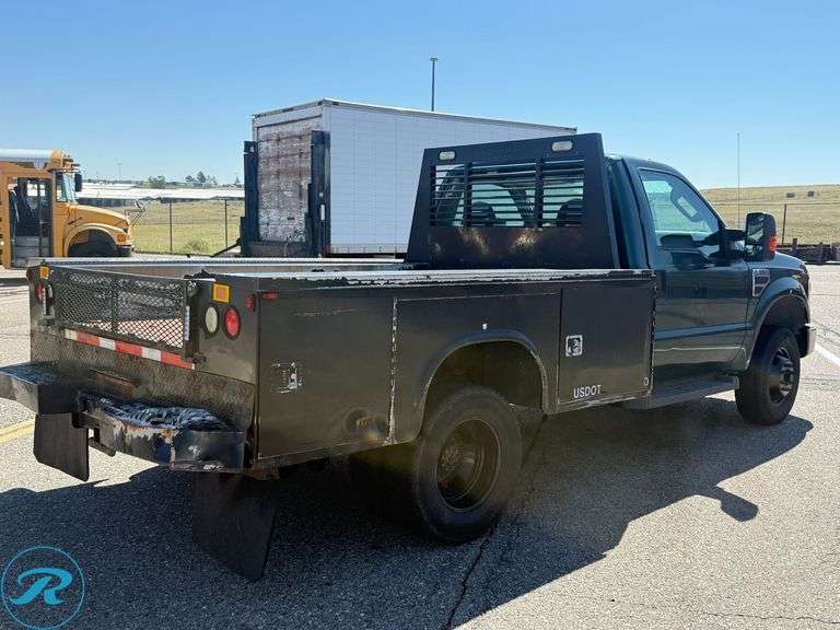 2008 Ford F350 Super Duty XL 4WD Utility Truck - Roller Auctions