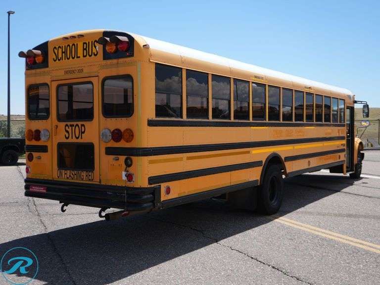 2004  IC Corporation  CE300  RWD  77-Passenger School Bus - Roller Auctions