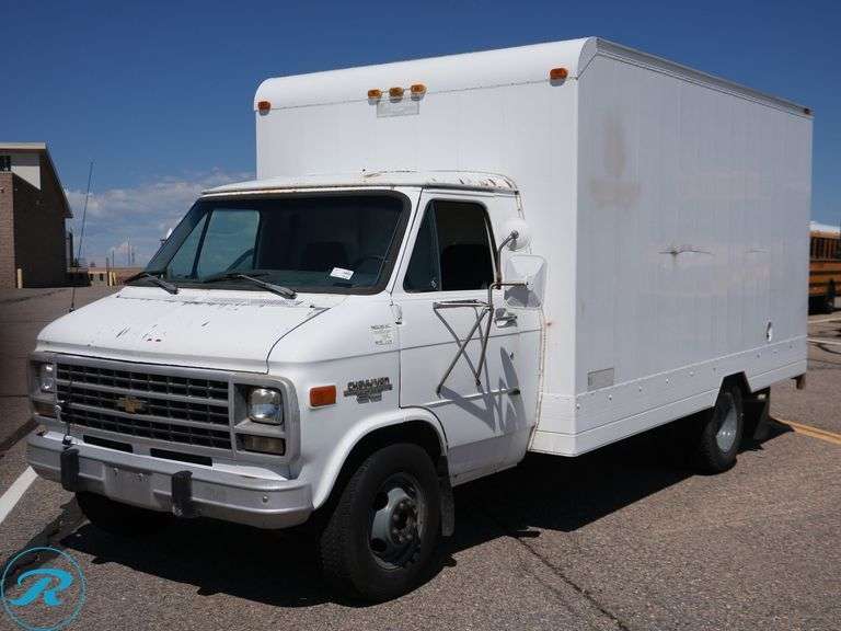 1992 Chevrolet G30 G30 RWD Box Truck