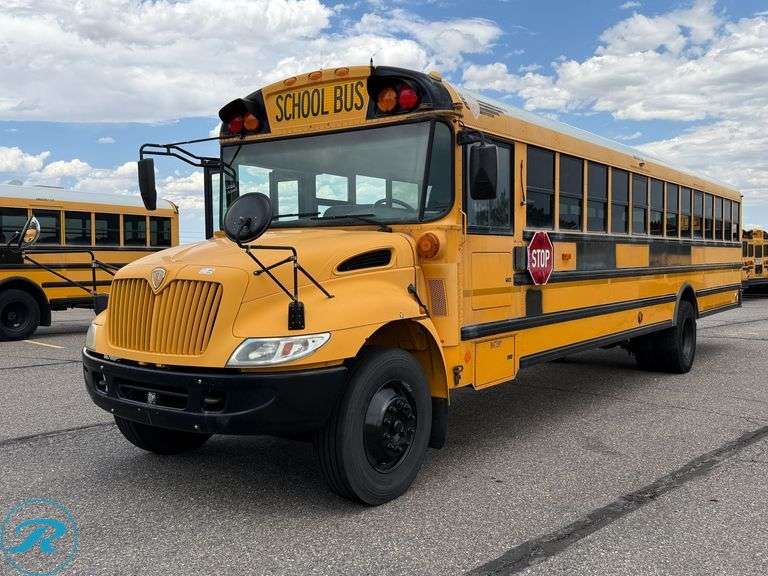2006 IC Corporation CE300 RWD 77-Passenger School Bus