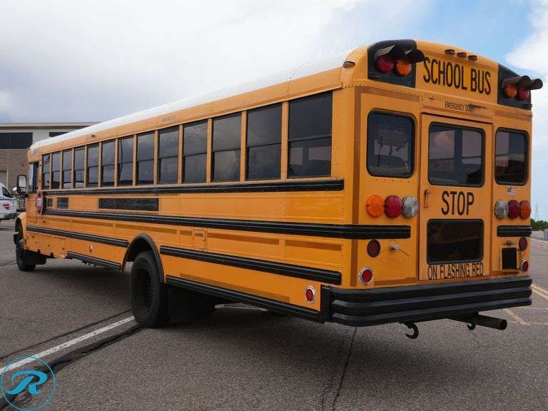 2004 IC Corporation CE300 RWD 77-Passenger School Bus - Roller Auctions