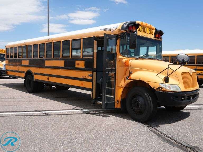 2006  IC Corporation  CE300  RWD  77-Passenger School Bus - Roller Auctions