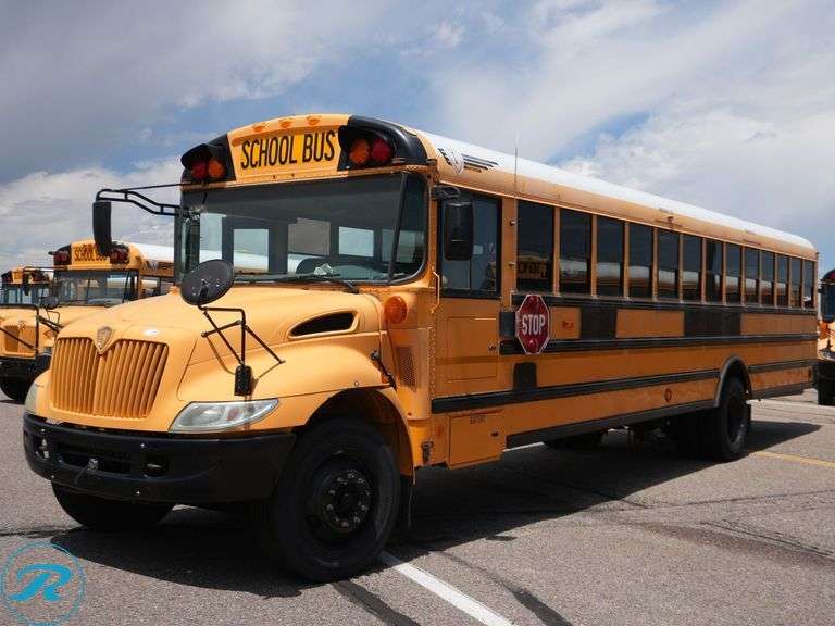 2006 IC Corporation CE300 RWD 77-Passenger School Bus