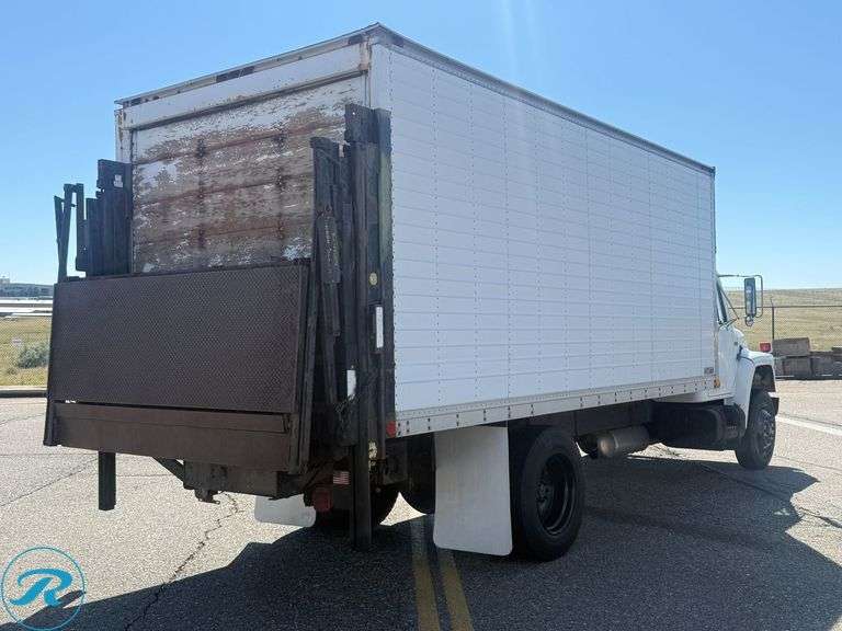 1987  International  1954  RWD  Box Truck - Roller Auctions