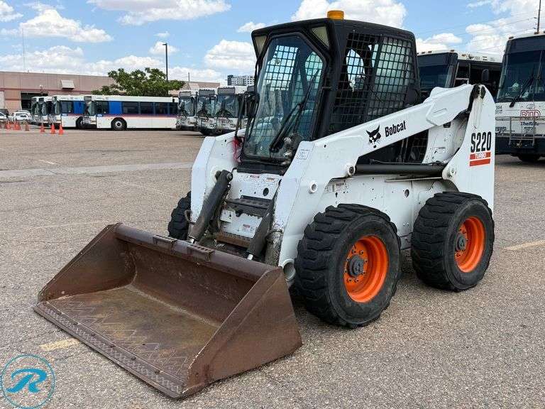 2004  Bobcat  S220 Turbo  Skid Steer Loader