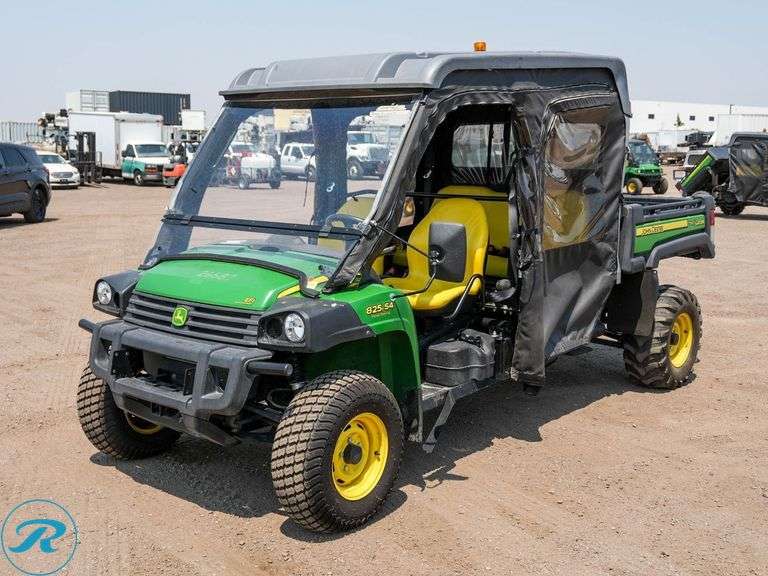2014  John Deere   825I S4  Gator  4WD  UTV