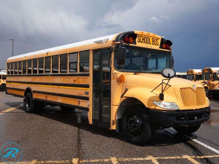 2005 IC Corporation CE300 RWD 77-Passenger School Bus - Roller Auctions
