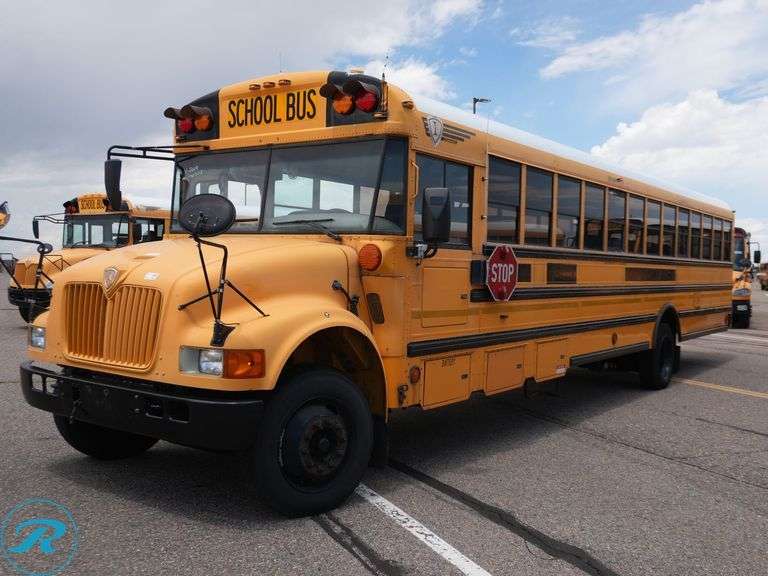 2004 IC Corporation CE300 RWD 77-Passenger School Bus