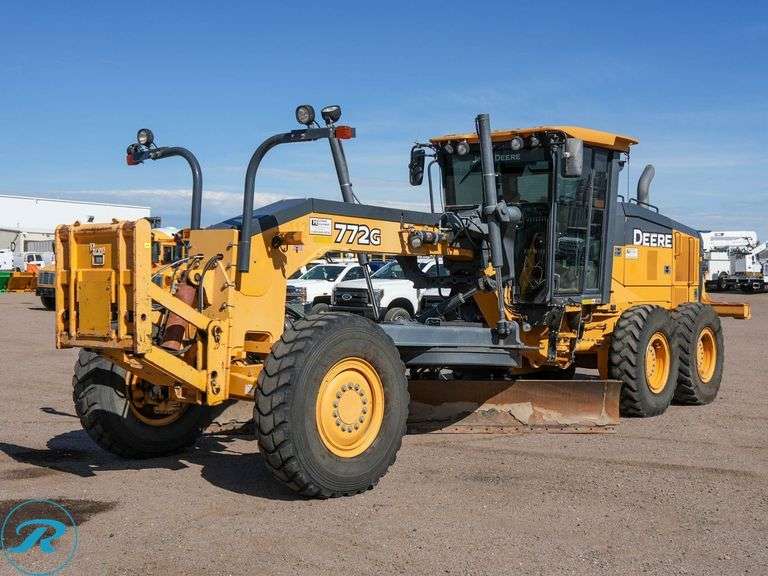 2017 John Deere 772G 6WD Motor Grader