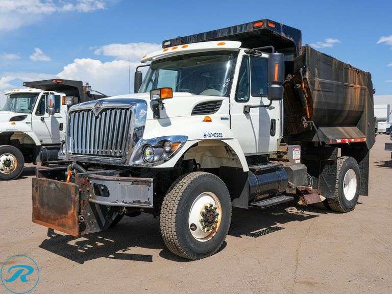 2010 International 7500 WorkStar 4WD S/A Dump Truck