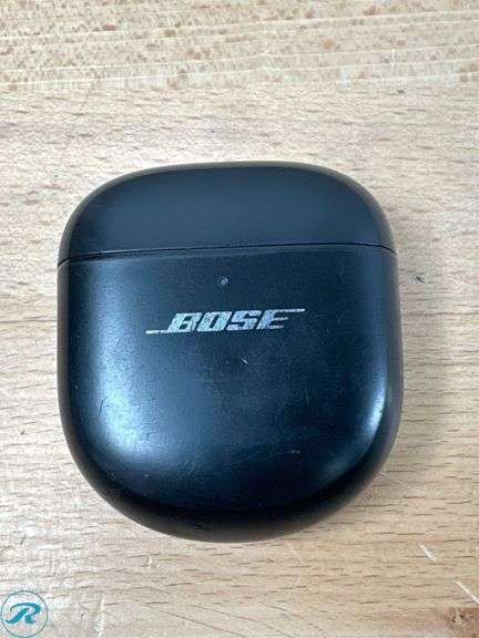 Bose QuietComfort Ultra Wireless Noise-Cancelling Earbuds - Used/Scratches/Marks/Missing (1) Silicone Earbud/No Charger/Small Dent