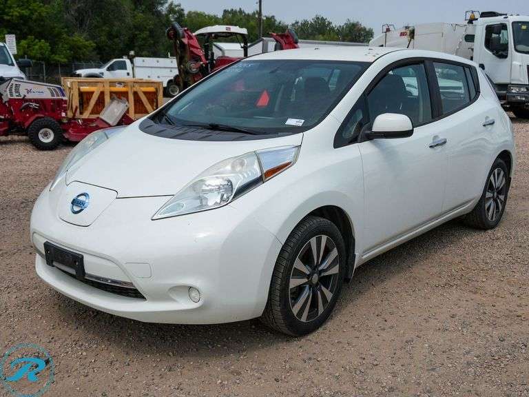 2015  Nissan  Leaf  FWD