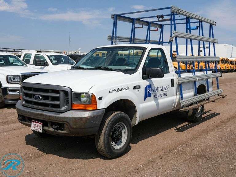 2000 Ford F250 Super Duty XL 4WD Pickup