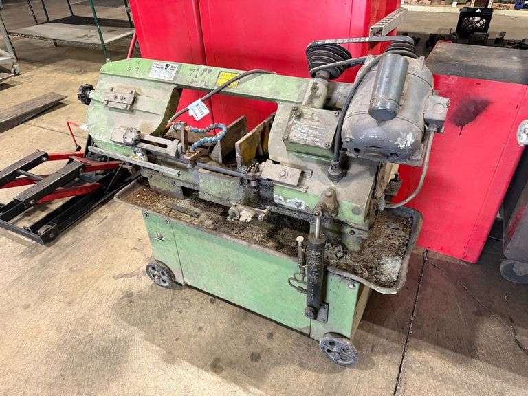 Central Machinery T-4567 Band Saw, 7" x 12" Capacity, Electric