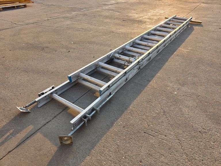 Werner Aluminum Extension Ladder, 24 Ft