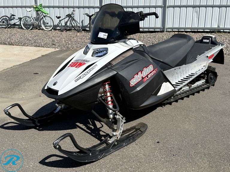 2007 Ski-Doo Summit Adrenaline 144 600 HO S Snowmobile