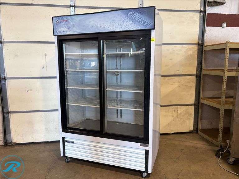 Everest EMGR48 2-Door Glass Refrigerated Merchandiser with Casters