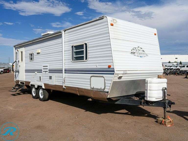 2004 Gulf Stream Innsbruck Supreme T/A Camper Trailer