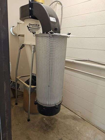 Oneida Air Systems Pro 2000 Industrial Dust Collector, Baldor Reliance Motor, 220/460V, (Unit is hard-wired, Buyer is responsible for disconnecting)