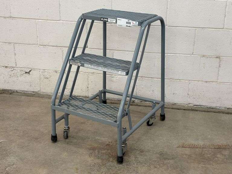 Uline M1116 Rolling Ladder, Three-Step Gray, 450 Lbs Max Load