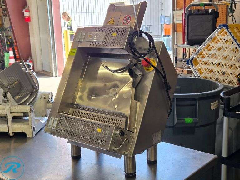 Friulco M33/USA Vertical Countertop Dough Sheeter