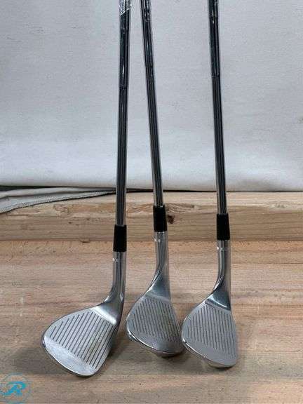 Kirkland Signature 3-piece Golf Wedge Set - Used