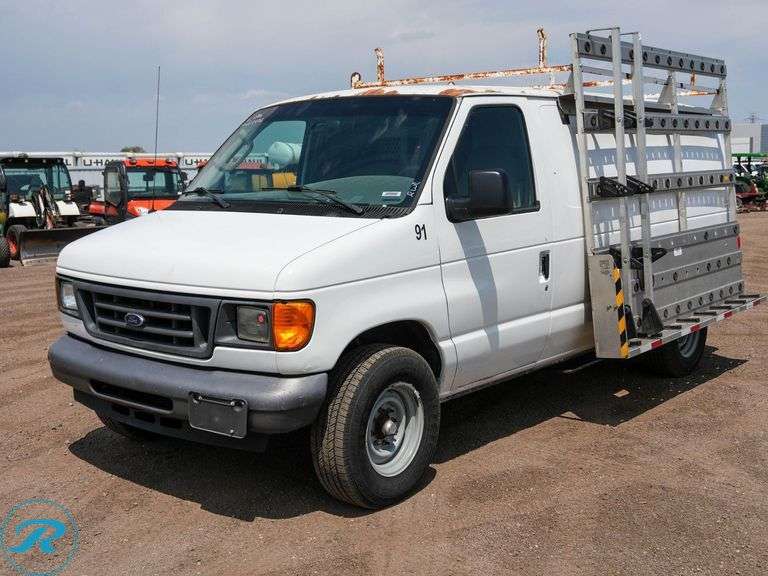 2006 Ford E250 RWD Cargo Van
