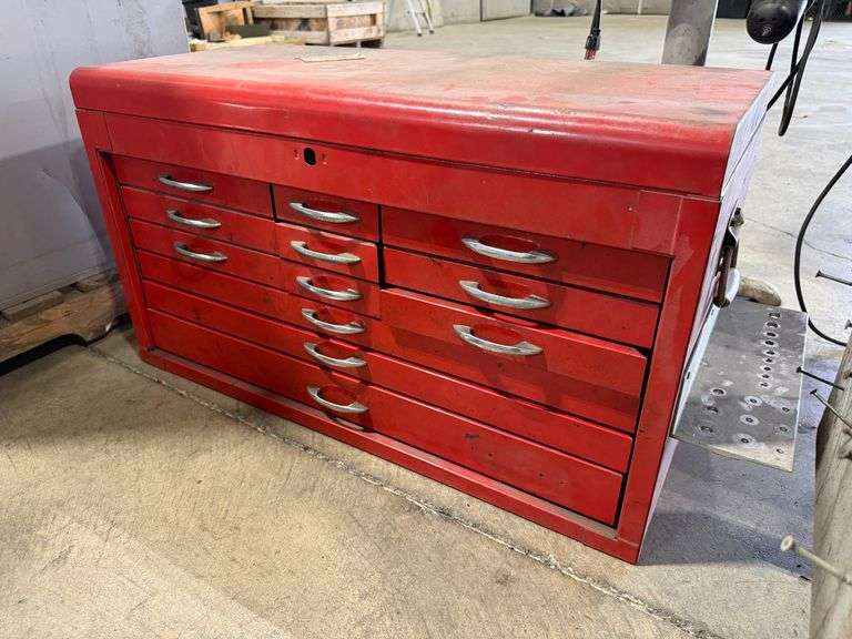 12-Drawer Tool Chest