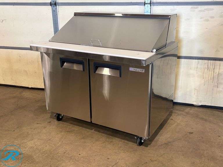 New Valyr VALSLM-2D Mega Top Refrigerated Sandwich Prep Table (Includes 2-Year Parts and Labor, 5 Year Compressor Warranty)