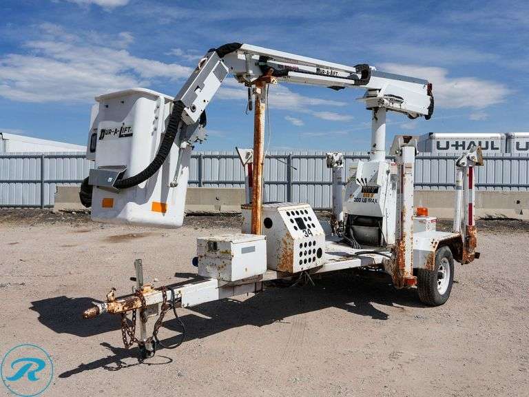 2000  Dur-a-lift  PT34  Towable Boomlift
