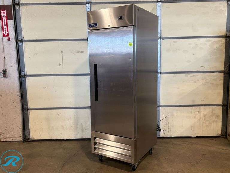 Arctic Air AR23EZ Single-Door Reach-In Refrigerator with Casters