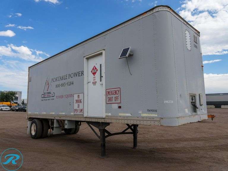 2011 Cummins 600KW Diesel Generator, 750 KVA, Fuel Tank, 1220 HP, Hour Meter Reads: 11,946 S/N: 00322892