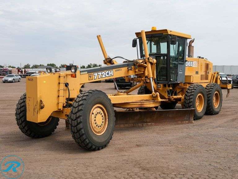 2002 John Deere 772CH 6WD Motor Grader