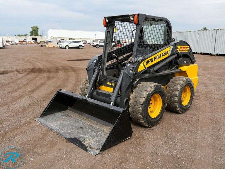 2013  New Holland  L220  Skid Steer Loader