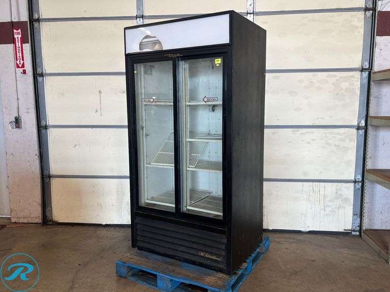 True GDM-33 2-Door Glass Refrigerated Merchandiser