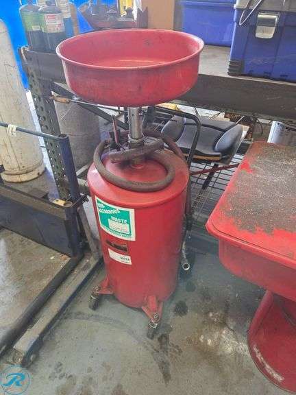 JohnDow Oil Drain Tank with Funnel and Casters